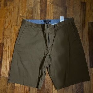 NWOT Banana Republic Men’s Aiden Shorts size 34